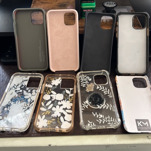 8 iPhone 11 Pro cases with pop sockets. Two Castify. Two rifle paper - Picture 6 of 6